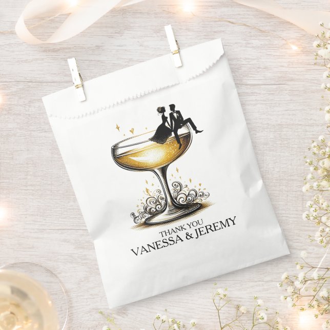 Champagne Couple Favour Bags (Clipped)