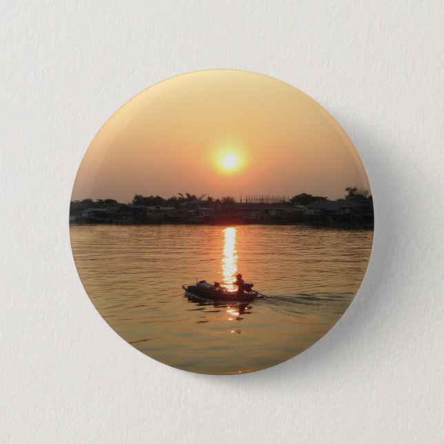 Chao Phraya River Sunset ... Ayutthaya, Thailand 6 Cm Round Badge (Front)