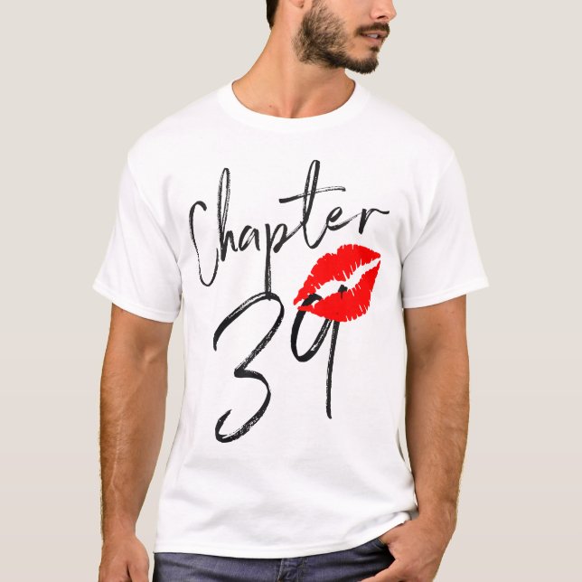 Chapter Years Lips Love Th Birthday Born In 1982 T-Shirt (Front)