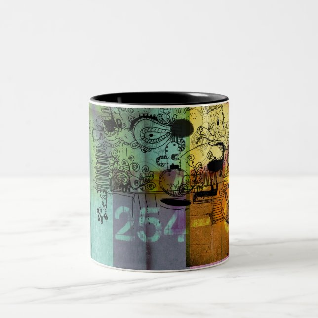 character mug (Center)