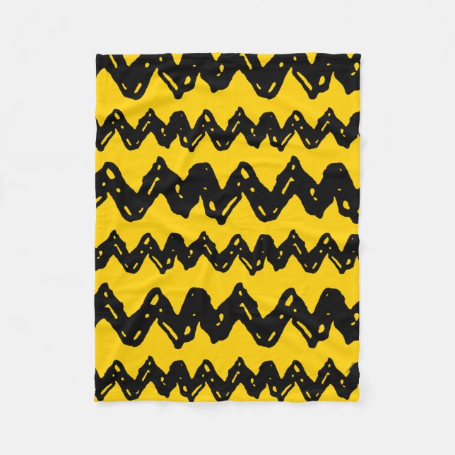 Charlie Brown Zig Zag Pattern Fleece Blanket (Front)