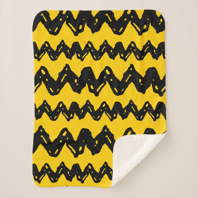 Charlie Brown Zig Zag Pattern Sherpa Blanket (Front)