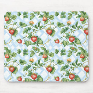 Charming Strawberry & Leaf Pattern – Vintage Mouse Mat