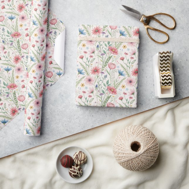 Charming Wildflower Wrapping Paper (Crafts)