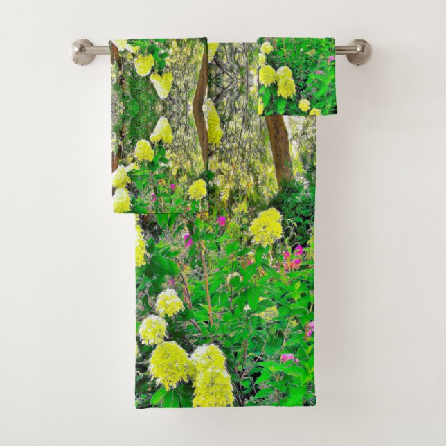 Chartreuse Green Limelight Hydrangea Garden Bath Towel Set (Insitu)