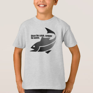 Chase the catch, conquer the waves. T-Shirt