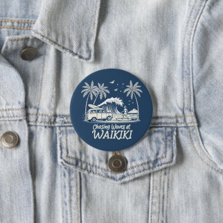 Chasing Waves at Waikiki 7.5 Cm Round Badge
