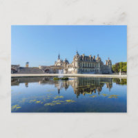 Chateau de Chantilly with reflection in a pond