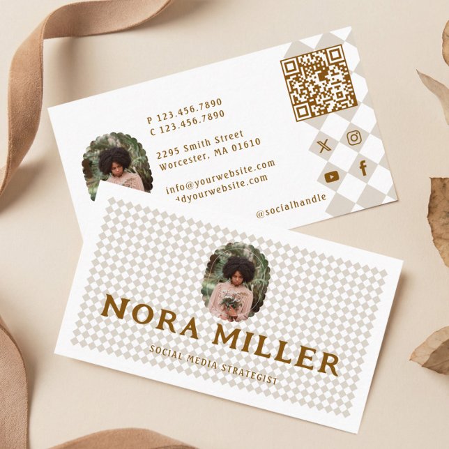 Checkered Pattern Social Media Influencer Photo Business Card (Checkered Pattern Social Media Influencer Photo Business Card)