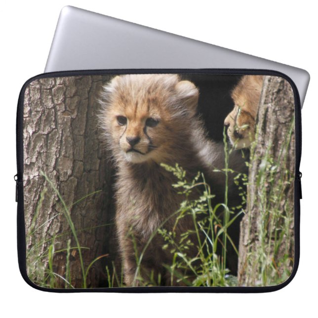 Cheetah 005 laptop sleeve (Front)