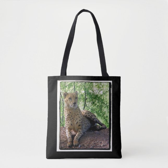 Cheetah on a rock tote bag (Front)
