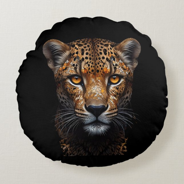 Cheetah Portrait on black Round Cushion (Front)