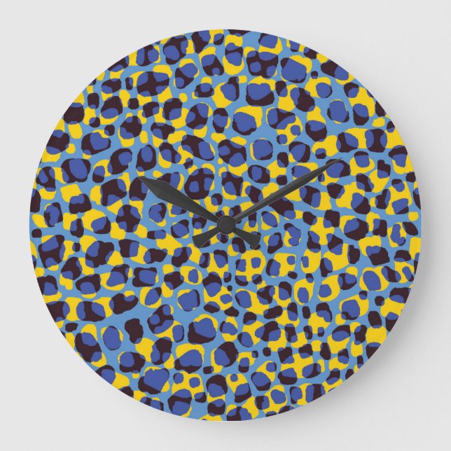 Cheetah skin texture, seamless animal print. large clock (Front)