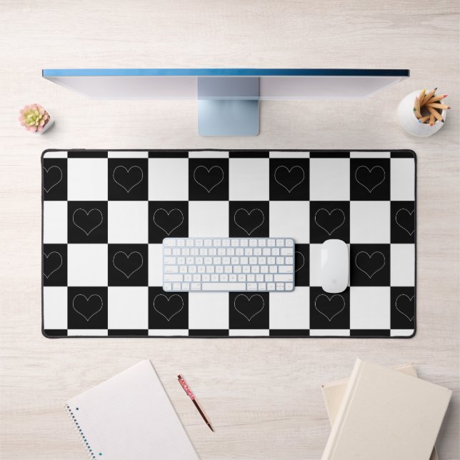 Chequerboard Hearts in Black and White Desk Mat (Office 1)