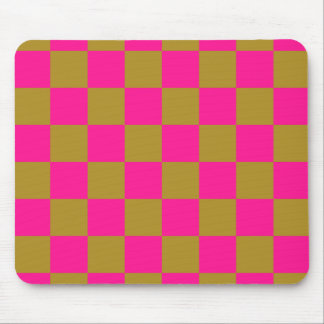Chequerboard pink gold mouse mat