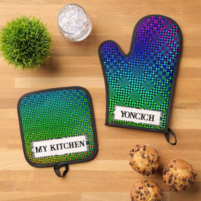 Chequered Illusion by Kenneth Yoncich Oven Mitt & Pot Holder Set (Top Down)