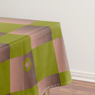 Chequered pattern in brown and olive green tablecloth