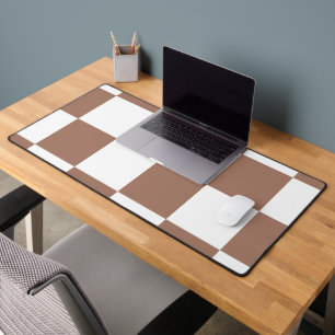 Chequered Pattern in White and Mocha Mousse Desk Mat