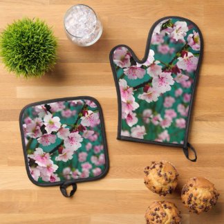 Cherry Blossom Oven Mitt and Pot holder set