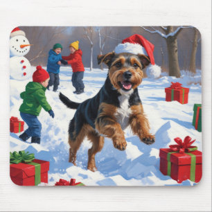 Chesapeake Bay Retriever Snow with Christmas Hat Mouse Mat