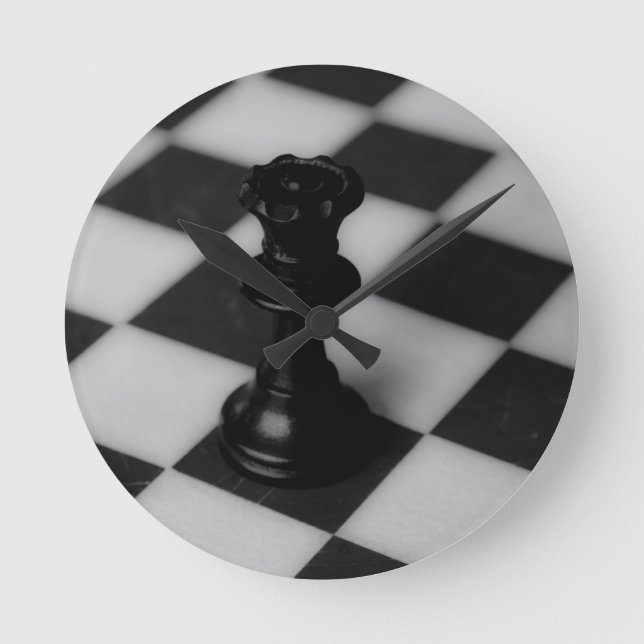 Chess queen round clock (Front)