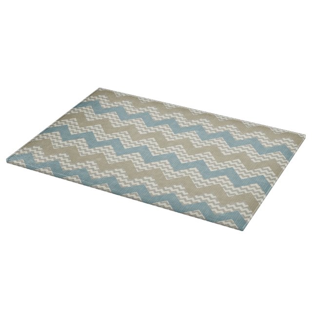 Chevron pattern on linen texture cutting board (Corner)