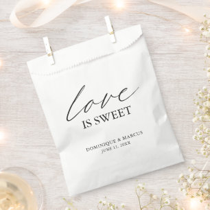 Chic Calligraphy Simple Elegant Wedding Favour Bags