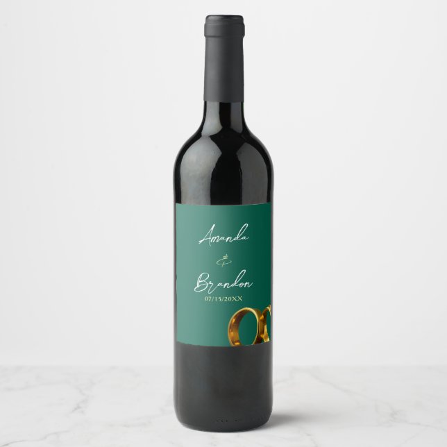Chic Emerald Green Gold Rings Wedding Wine Label (Front)