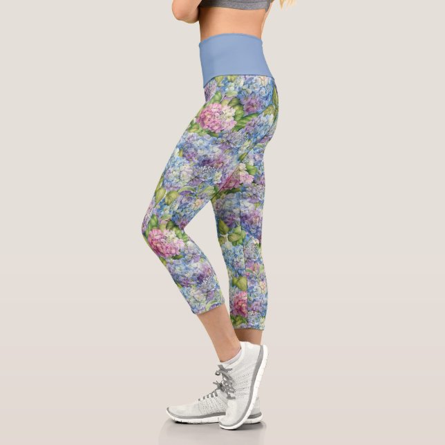 Chic Floral Blue Lavender Hydrangea Pattern Capri Leggings (Left)