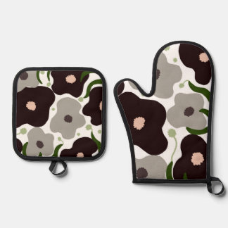 Chic Flowers Oven Mitt and Potholder Oven Mitt & Pot Holder Set