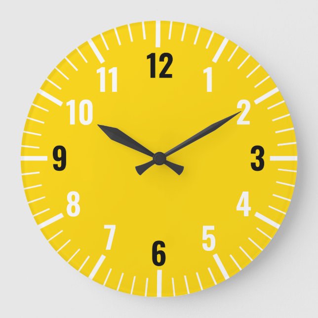 Chic Gold Analogue Clock With Numbers (Front)