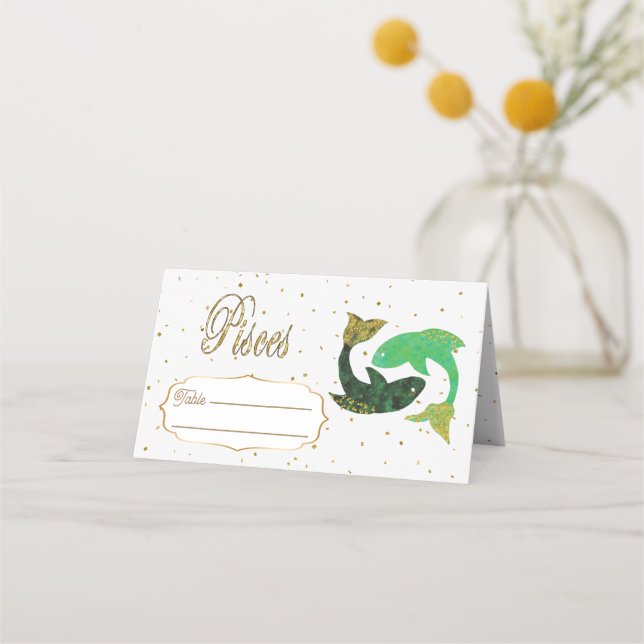 Chic Gold Pisces Zodiac Birthday Place Card (Front)