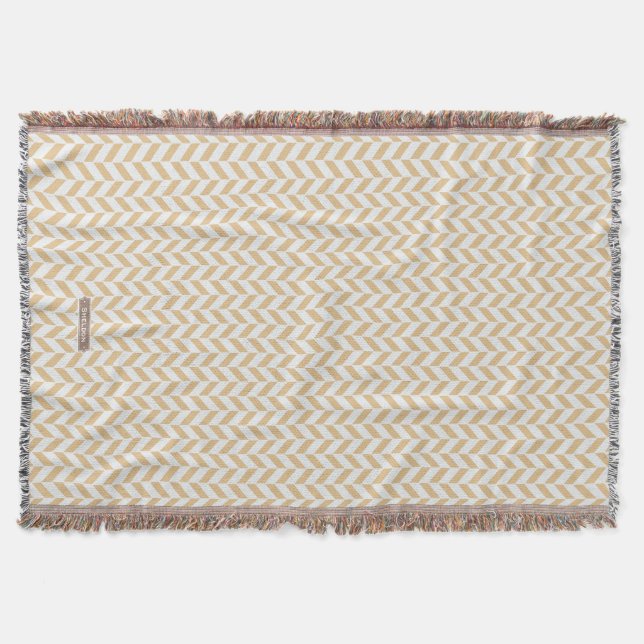 Chic neutral gold white geometric zigzag pattern throw blanket (Front)