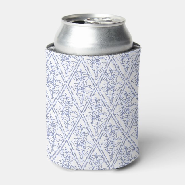 Chic Periwinkle Blue White Floral Diamond Pattern Can Cooler (Can Front)