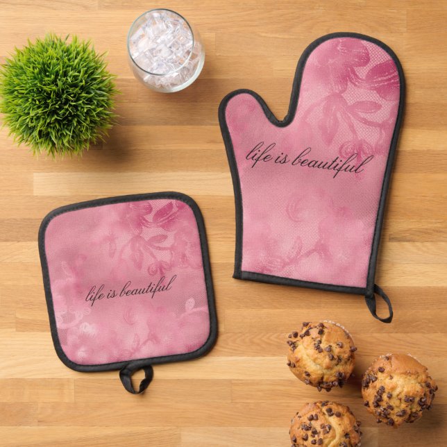 Chic Pink Lace Oven Mitt & Pot Holder Set (Top Down)