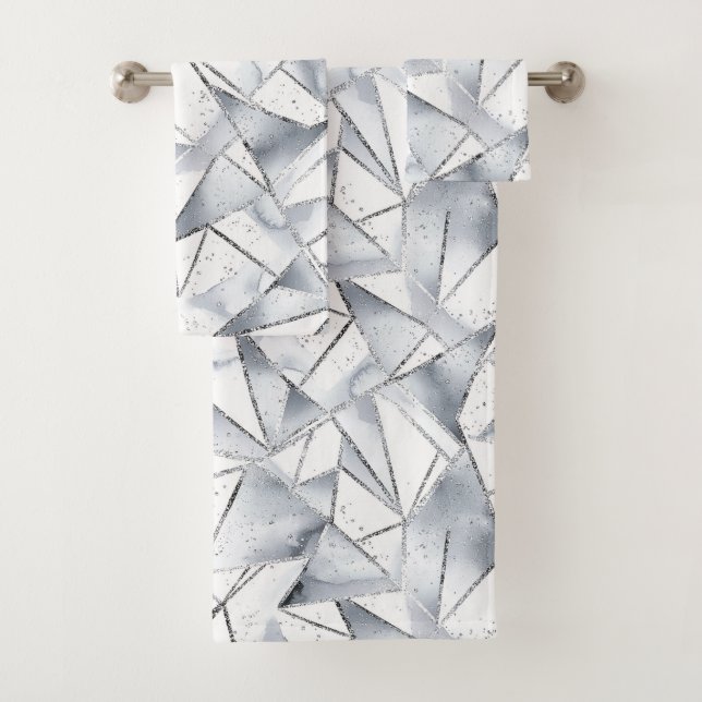 Chic Silver White Triangles Christmas Bath Towel Set (Insitu)