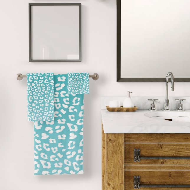 Chic White Leopard Spots on Turquoise Bath Towel Set (Turquoise Leopard Print Pattern Bath Towel Set by Looly Elzayat
)