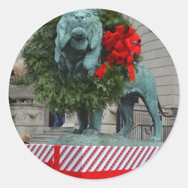 Chicago Art Institute Lion Decorated for Christmas Classic Round Sticker (Front)
