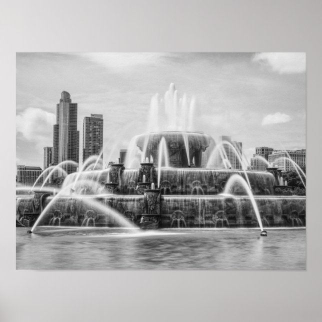 Chicago Buckingham Grayscale Poster (Front)