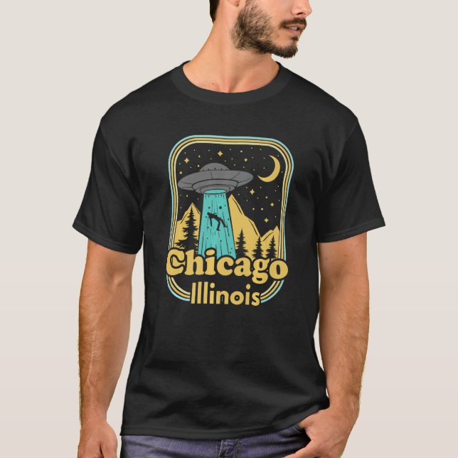 Chicago Illinois Ufo Alien Hunter 80s State Pride  T-Shirt (Front)