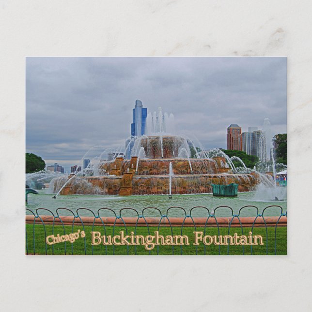 Chicagos Buckingham Fountain Postcard (Front)