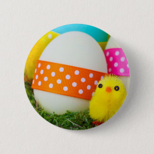 chick easter egg hunt 6 cm round badge