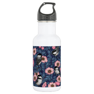 Chickadees in the wild rose in pink and blue 532 ml water bottle