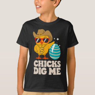 Chicks Dig Me Funny Happy Easter Sunday Outfit Wom T-Shirt