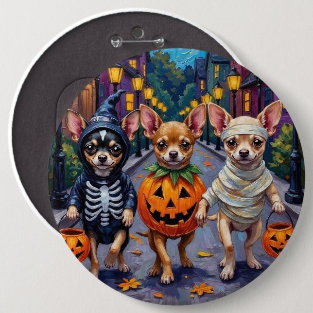 Chihuahua Trick-or-Treating in Halloween Costumes 6 Cm Round Badge (Front & Back)