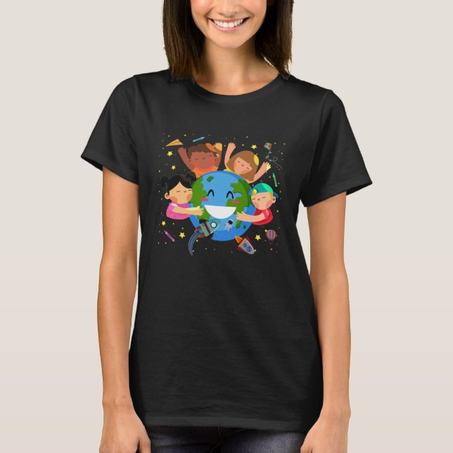 Children Around The Globe Happy Earth Day Environm T-Shirt (Front)