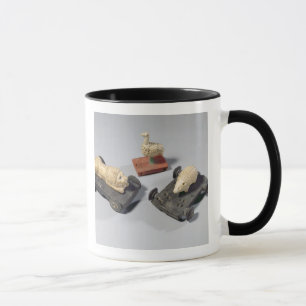 Children's toys: a hedgehog, a lion and a dove, Su Mug