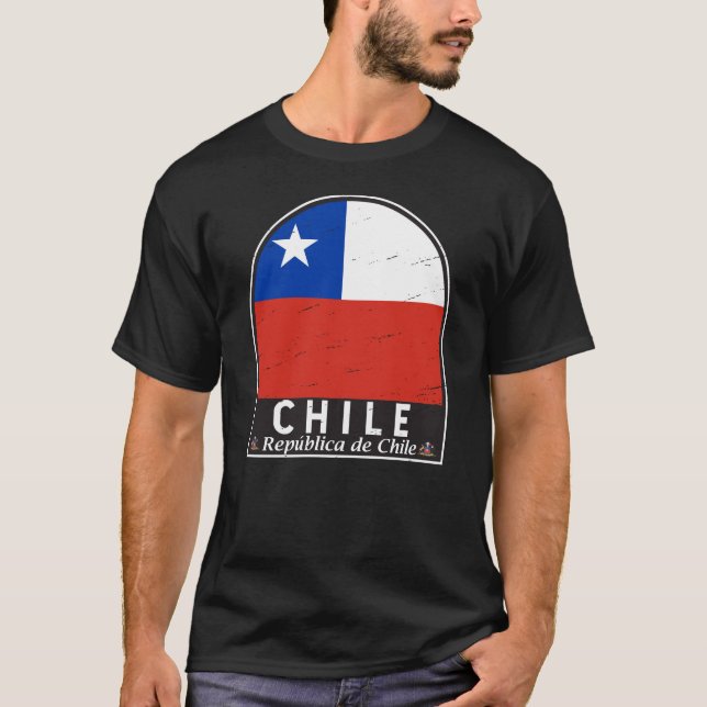 Chile Flag Emblem Distressed Vintage T-Shirt (Front)