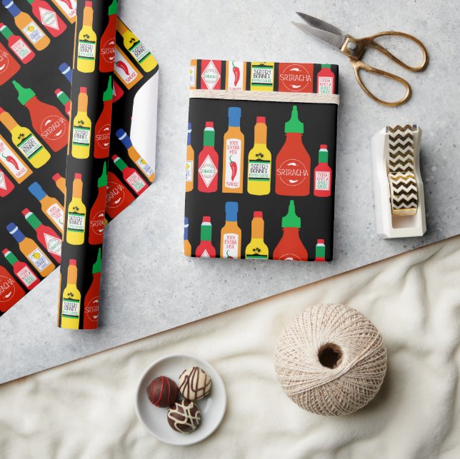 Chilli Lover Chilli Peppers Patterned Birthday Wrapping Paper (Crafts)