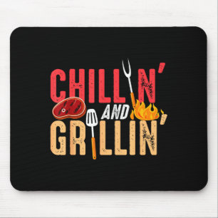 Chillin and grillin barbecue party mouse mat